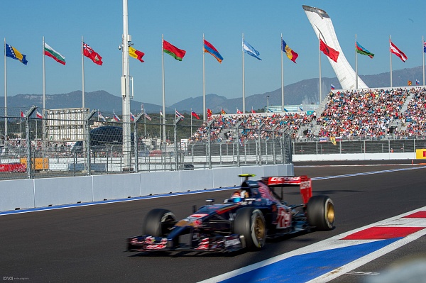 formula-1_sochi_b(32)__2h8gzvm.jpg
